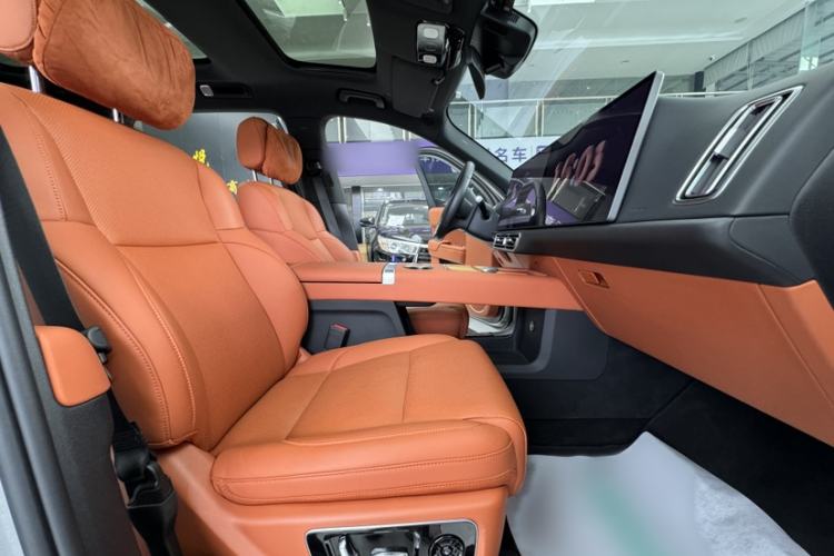 Used Li Auto L8 2023 Pro Model
