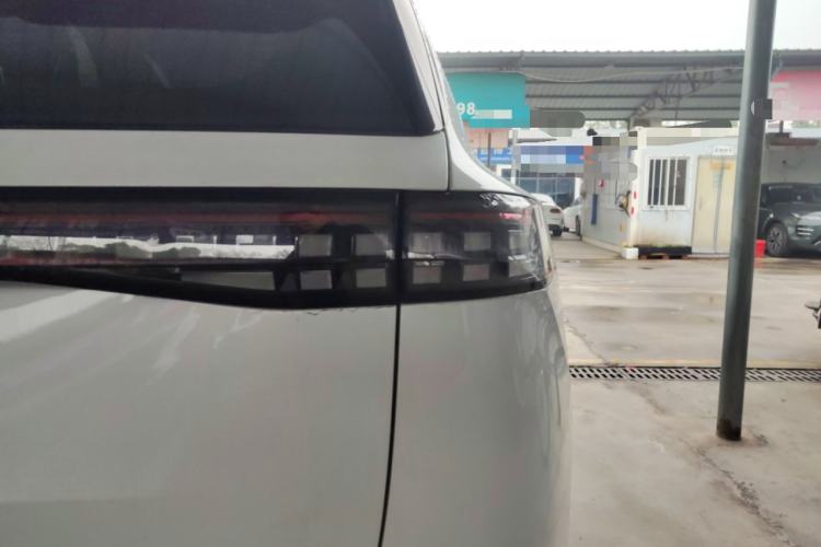 Used  eπ008 2025 636Max Rui Edition 6-Seater