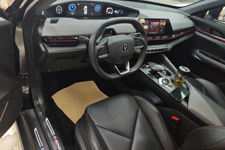 Used Changan UNI-V 2022 1.5T Prestige Version