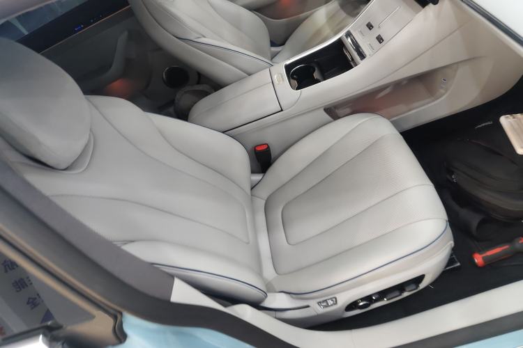 Used Hima Luxeed S7 2025 855 km Max
