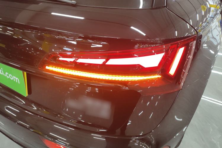 Used Audi Q5L 2025 quattro 45th Anniversary Edition 40 TFSI Luxury Dynamic Model
