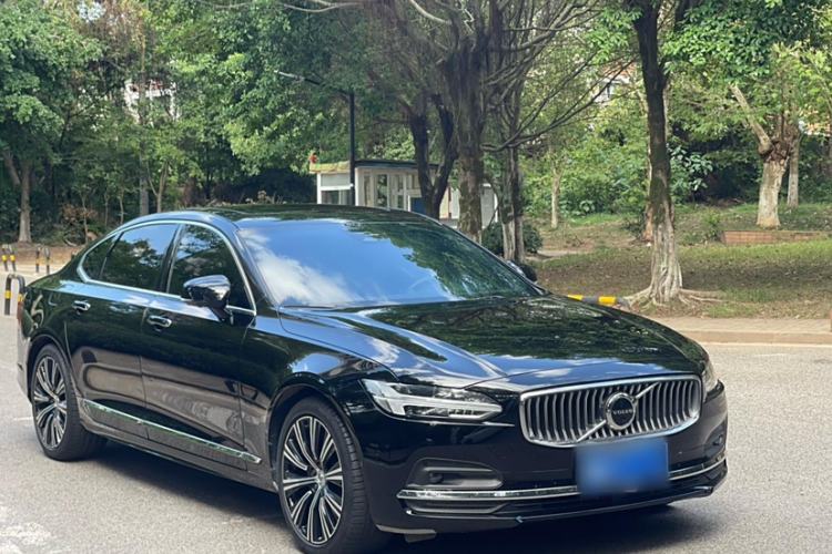 Used Volvo S90 2023 B5 Luxury Smart Edition
