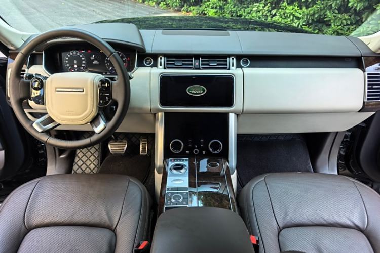 Used Land Rover Range Rover 2021 3.0 L6 Century Extended Classic Edition
