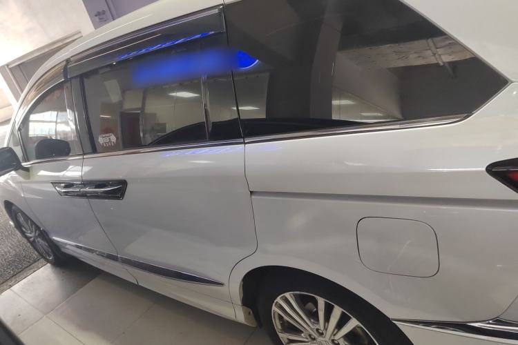 Used Honda Elysion 2016 2.4L Luxury Edition
