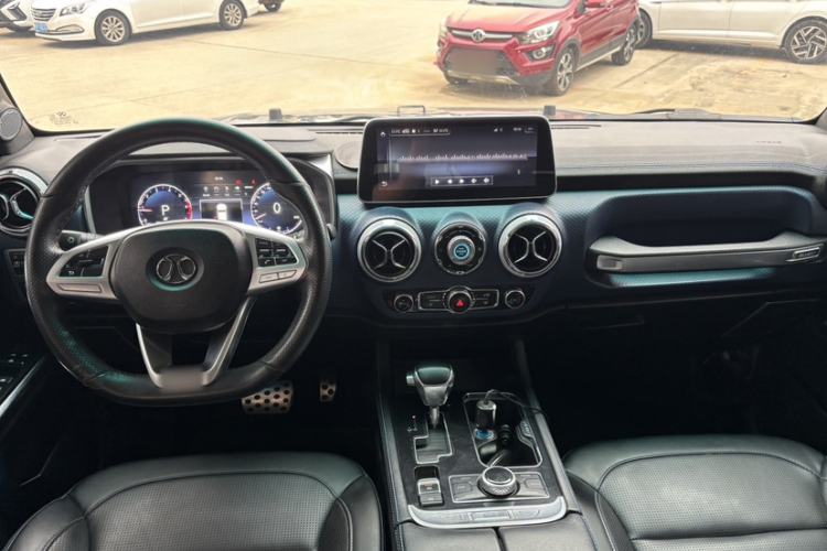 Used Beijing Auto BJ40 2018 PLUS 2.3T Automatic Four-Wheel Drive Premium Edition China V
