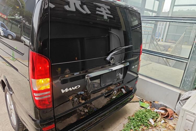 Used Mercedes-Benz Viano 2013 3.0L Comfort Edition
