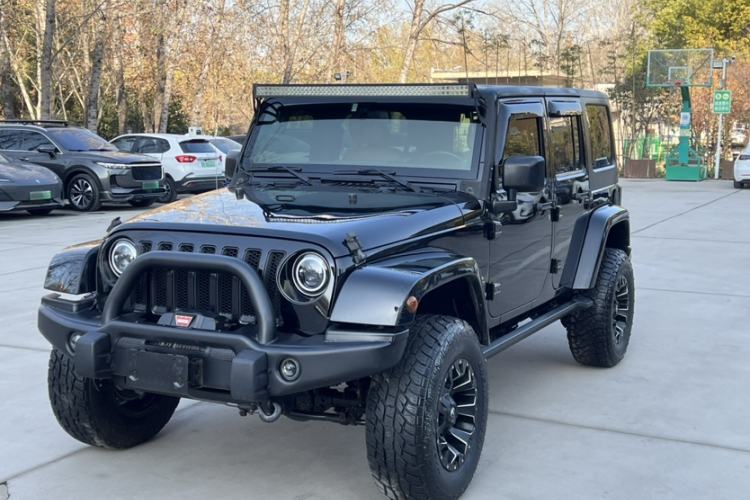 Used Jeep Wrangler 2014 3.0L Sahara Four-Door Edition