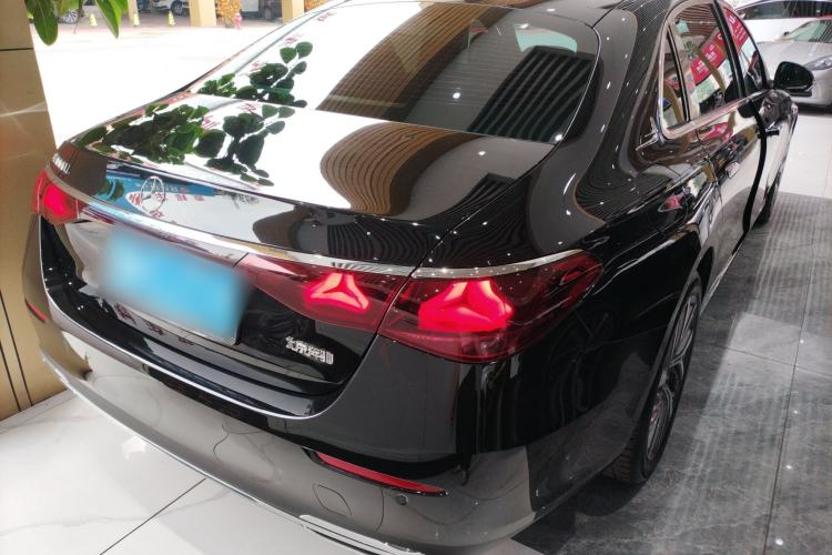 Used Mercedes-Benz E-Class 2024 Refresh E 300 L Stylish Edition
