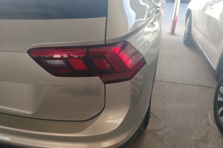 Used Volkswagen Tiguan L 2017 330TSI Automatic Two-Wheel Drive Luxury Edition