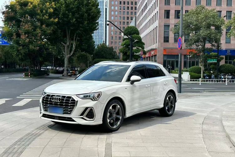 Used Audi Q3 2022 35 TFSI Fashion Dynamic Model
