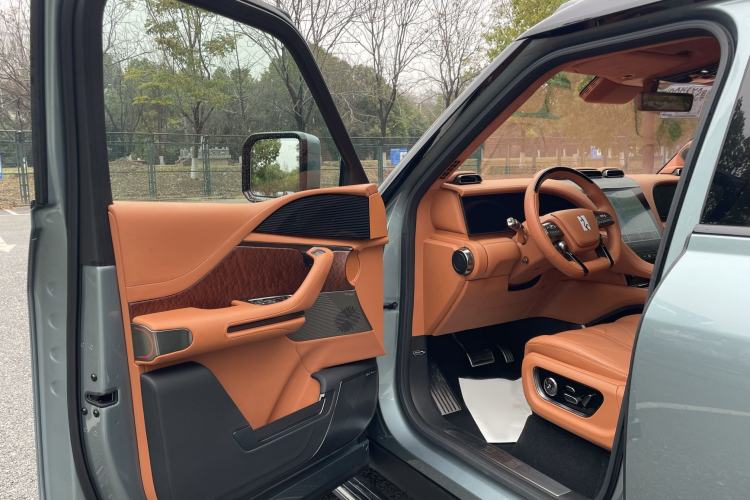 Used  U8 2023 Luxury Edition