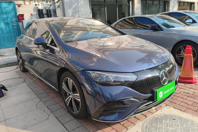 Used Mercedes-Benz EQE 2025 500 4MATIC Luxury Edition
