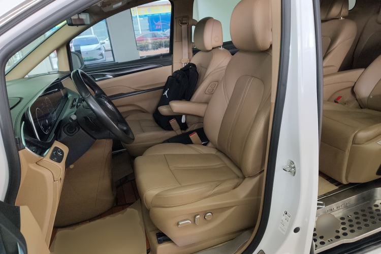 Used Buick GL8 2021 ES Landtrek 653T Luxury Model