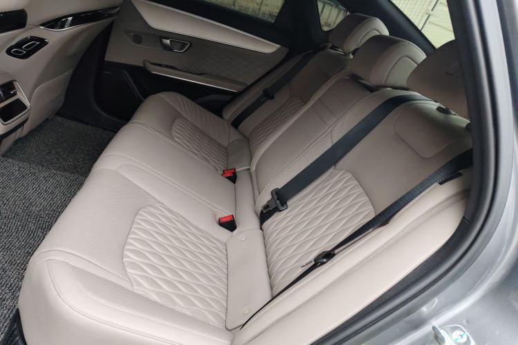 Used BYD Han 2024 EV Glory Edition 605KM Front-Wheel-Drive Premium Model