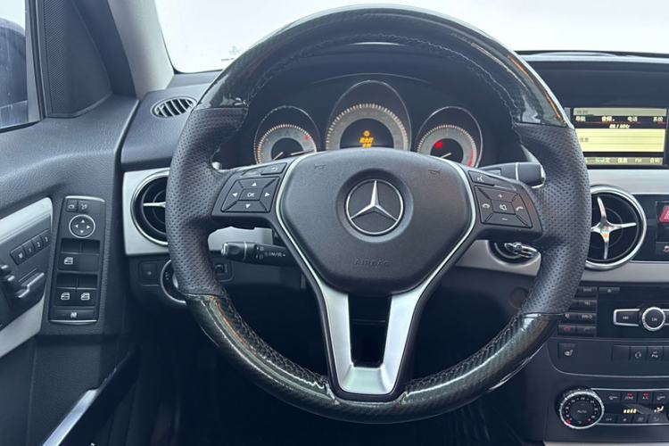 Used Mercedes-Benz GLK-Class 2013 GLK 300 4MATIC Dynamic Sunroof Model
