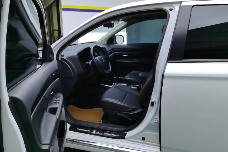 Used Mitsubishi Outlander 2021 Revised Version 2.0L Two-Wheel Drive Comfort Edition 5 Seats
