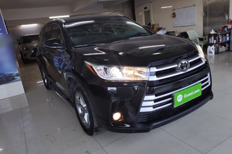 Used Toyota Highlander 2018 2.0T Two-Wheel Drive Luxury Edition 7 Seats China VI Standard

