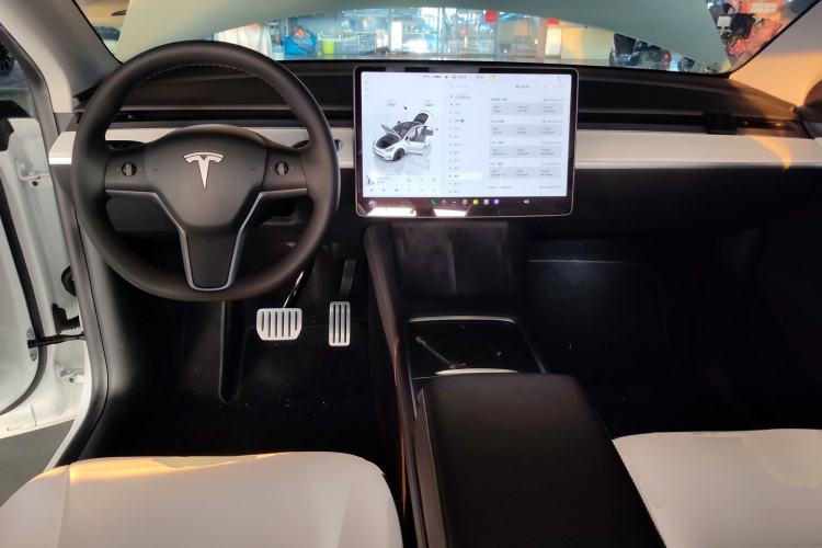 Used Tesla Model Y 2022 Performance High-Performance All-Wheel-Drive Version
