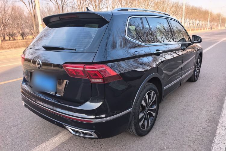 Used Volkswagen Tiguan L 2023 330TSI Automatic Two-Wheel Drive R-Line Enjoyment Edition
