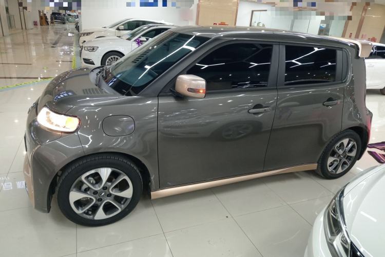 Used ORA White Cat 2022 Xiaoyue Mao Edition 360 km Luxury Model Lithium NMC