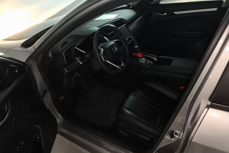 Used Honda Civic 2016 220TURBO CVT Luxury Edition
