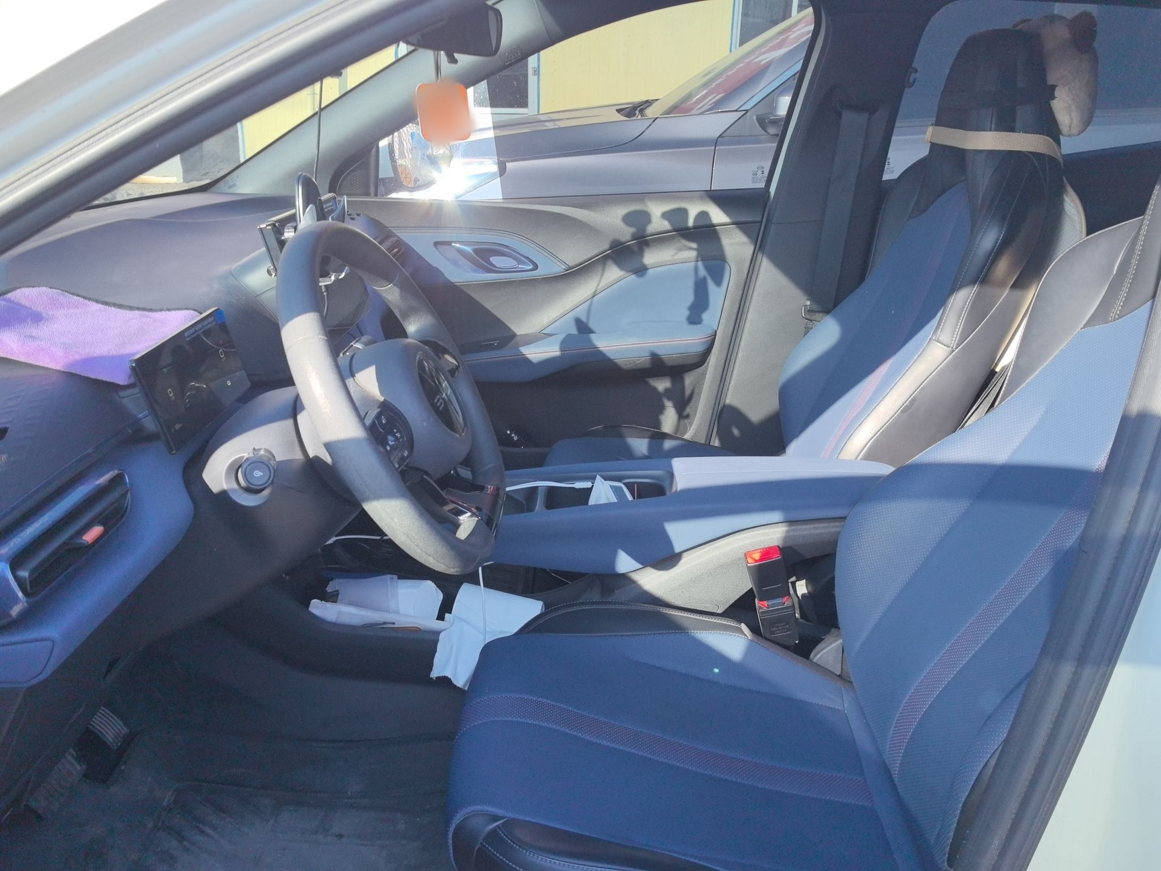 Переднее сиденье в автомобиле