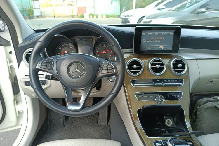 Used Mercedes-Benz C-Class 2016 C 200 L
