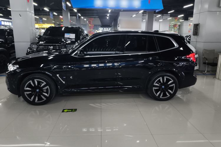 Used BMW iX3 2022 Leading Model
