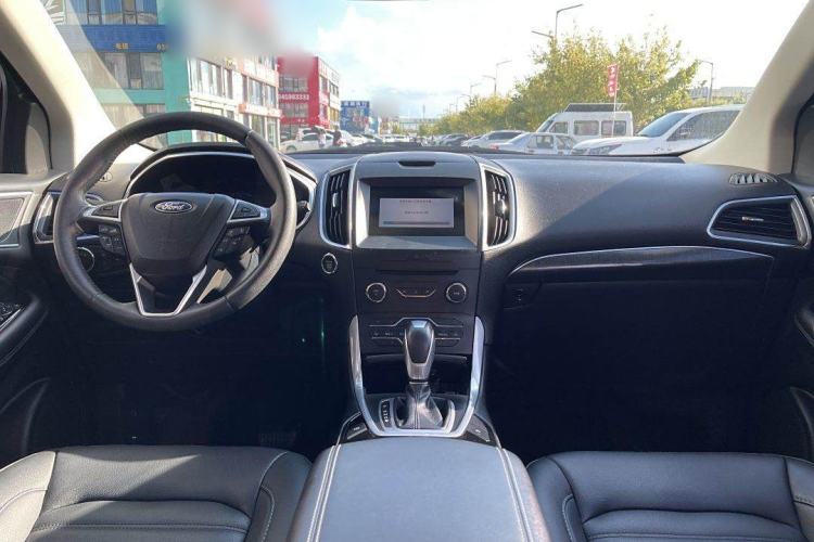 Used Ford Edge 2018 EcoBoost 245 Two-Wheel-Drive Titanium 7-Seater China VI Standard
