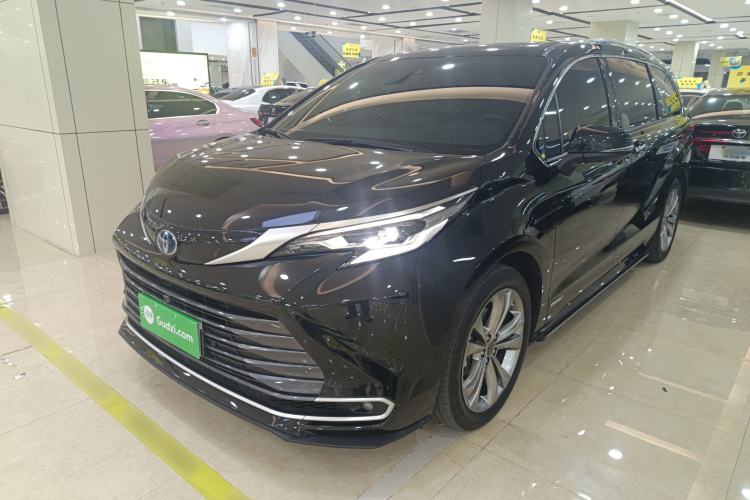 Used Toyota Sienna 2023 2.5L Hybrid Deluxe Edition
