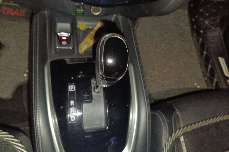 Used Nissan X-Trail 2019 2.0L CVT Smart Connect Comfort Edition 2WD