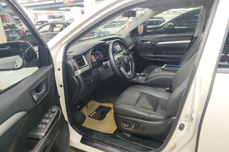 Used Toyota Highlander 2015 2.0T Four-Wheel Drive Luxury Edition 7-Seater
