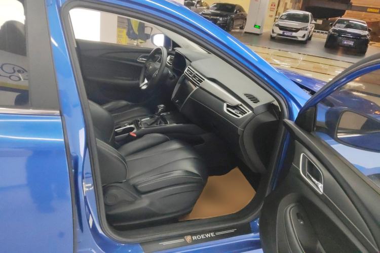 Used Roewe i5 2020 1.5L Automatic 4G Connect Luxury Flagship Edition
