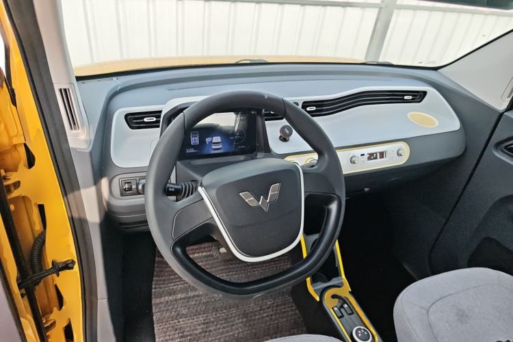 Used Wuling Hongguang MINIEV 2022 Macaron Premium Model – Lithium Ternary Battery
