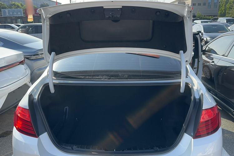 Used BMW 5 Series 2014 525Li Luxury Design Package
