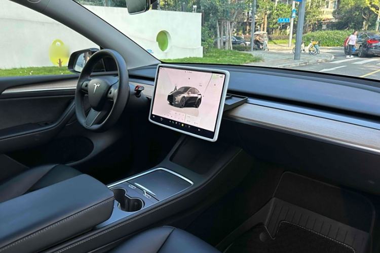 Used Tesla Model Y 2022 Rear-Wheel-Drive Version
