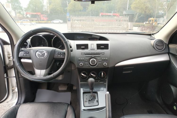 Used Mazda Mazda 3 2015 Hatchback 1.6L Automatic Elite Model
