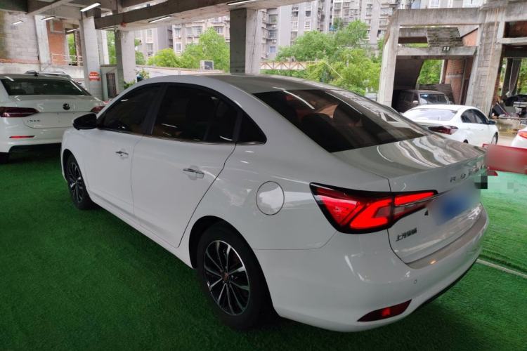 Used Roewe i5 2020 1.5L Automatic 4G Connect Luxury Flagship Edition
