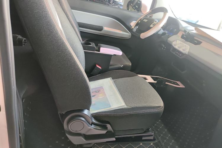 Used Chery QQ Ice Cream 2022 170km Sundae Phosphate Lithium-Ion
