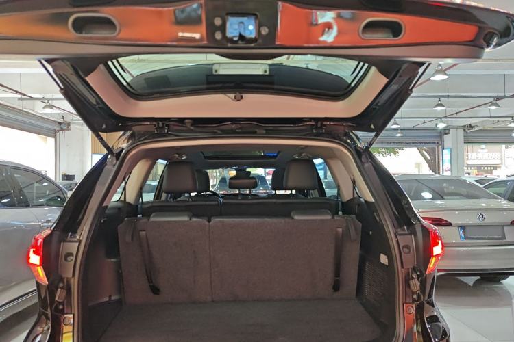 Used Toyota Highlander 2018 2.0T Four-Wheel Drive Luxury Version 7 Seats China VI Standard
