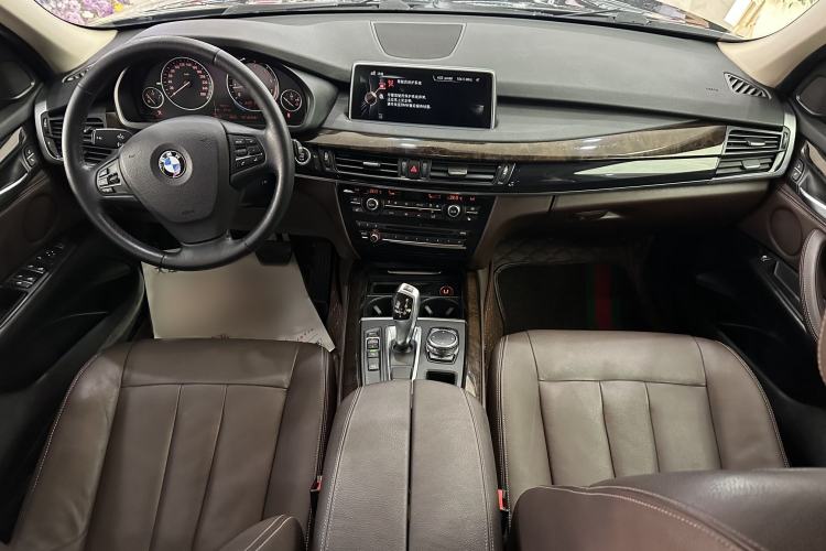Used BMW X5 2015 xDrive28i
