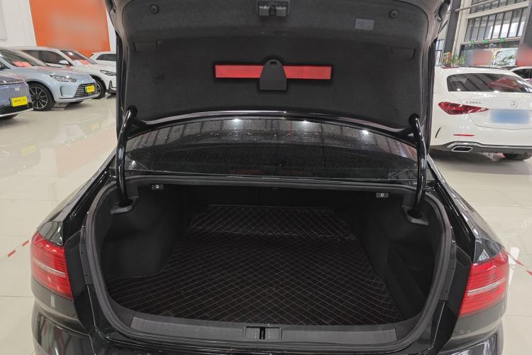 Used Volkswagen Magotan 2018 Facelift 330TSI DSG Luxury Model
