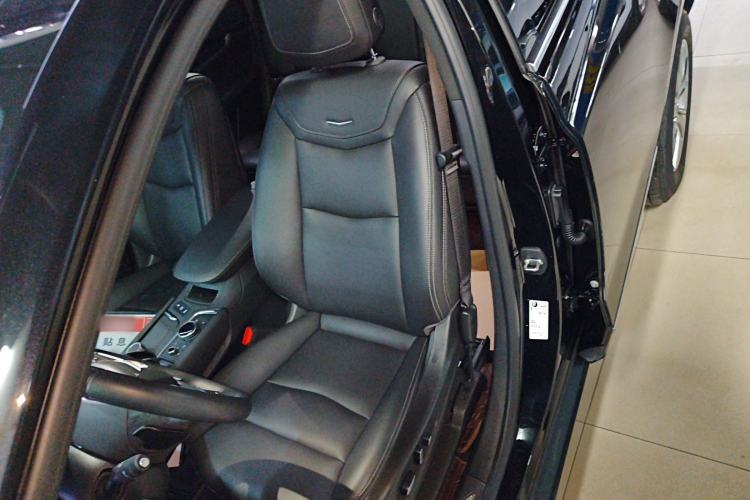 Used Cadillac XT5 2022 2.0T Two-Wheel Drive Luxury Version