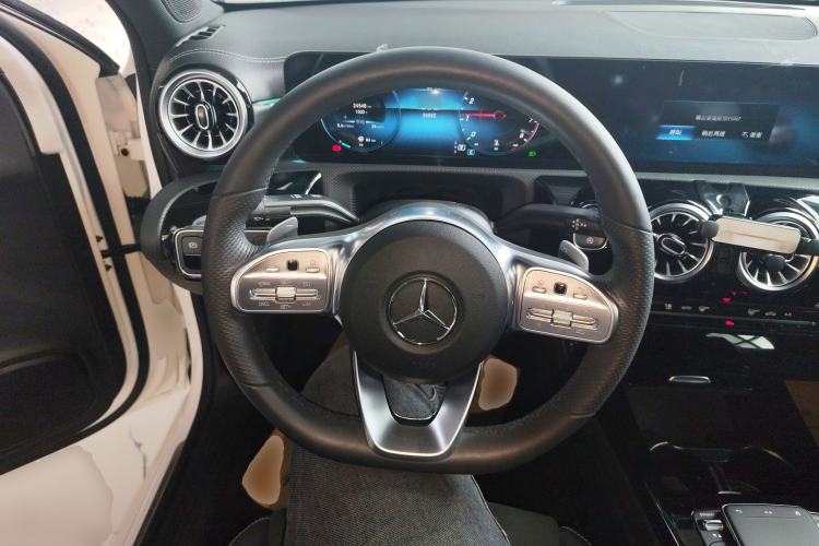 Used Mercedes-Benz A-Class 2022 Revised Version A 200 L Sport Sedan Fashionable Style