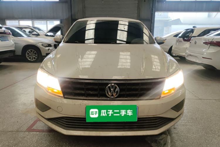 Used Volkswagen Jetta 2017 1.5L Manual Fashion Edition