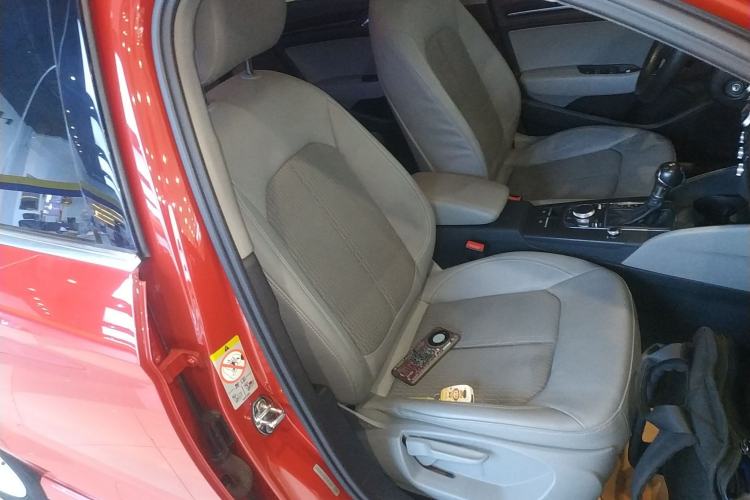 Used Audi A3 2019 Limousine 35 TFSI Fashion Edition China V standard
