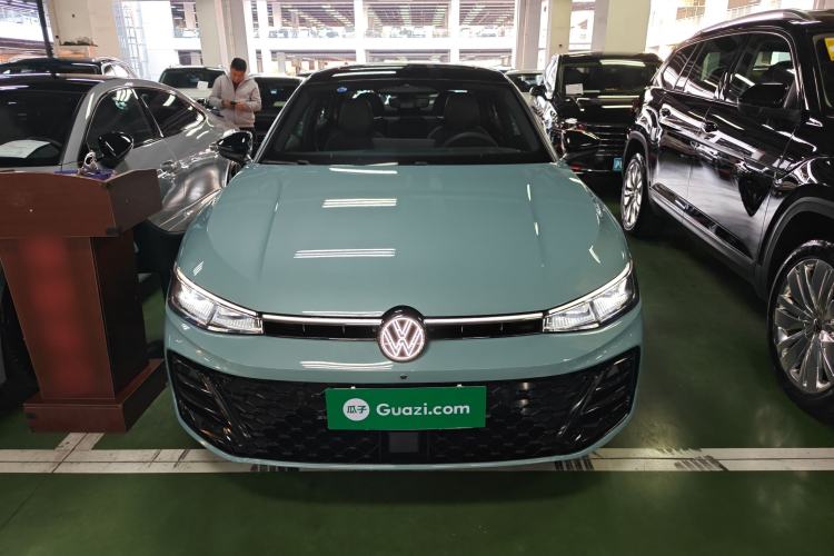 Used Volkswagen Passat 2025 Pro 380TSI Starry Dragon Luxury Edition
