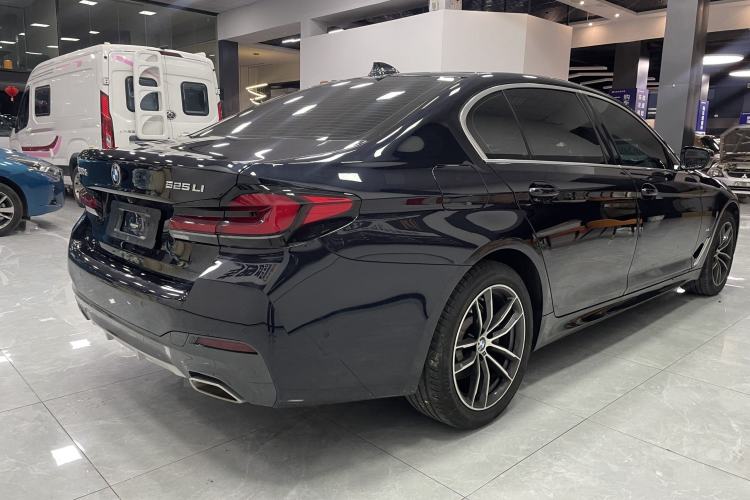 Used BMW 5 Series 2022 Second Facelift 525Li M Sport Package