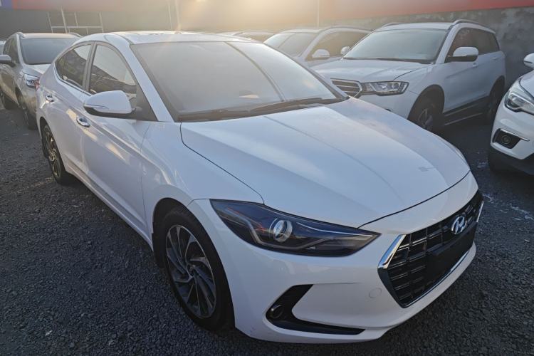 Used Hyundai Elantra 2019 1.4T Dual-Clutch Xuan Dong · Dynamic Model