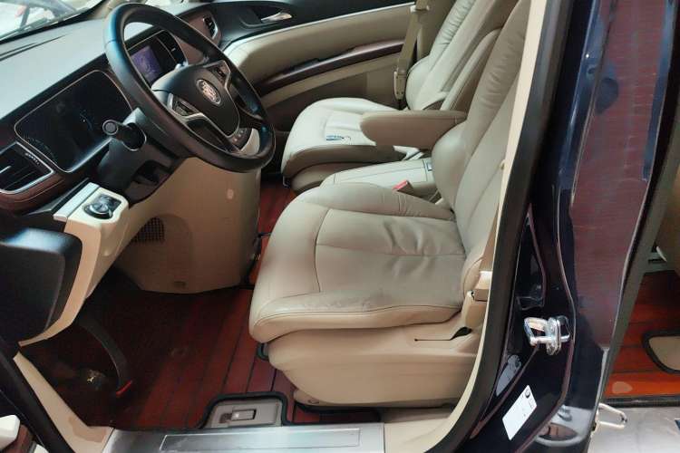 Used Buick GL8 2014 3.0L GT Luxury Business Haoya Edition
